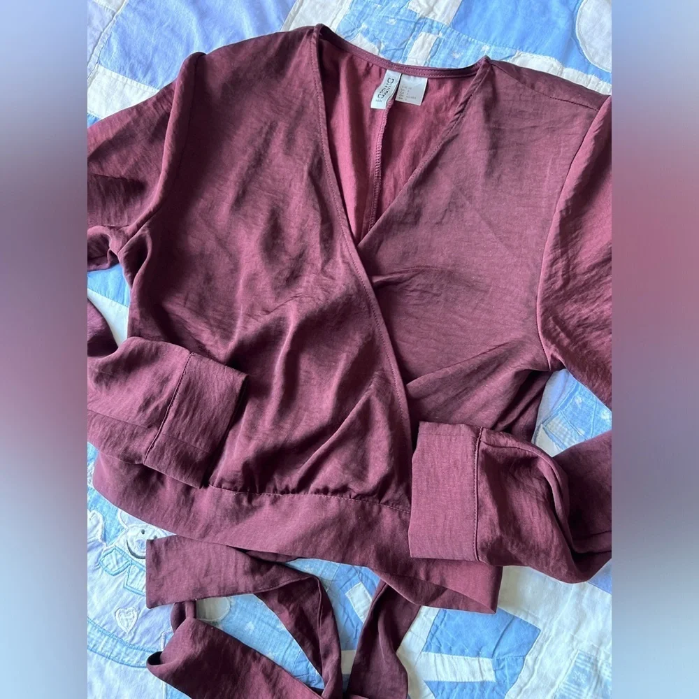 H&M Womens Burgundy Long Sleeve V-Neck Wrap Front Holiday Party Top Blouse 6 - Picture 5 of 10